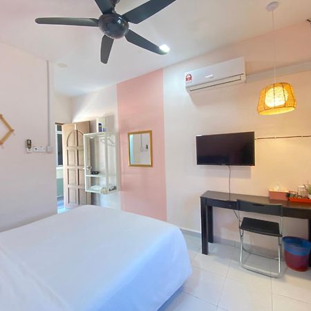 Besut Guesthouse Kampung Kuala Besut Exterior photo