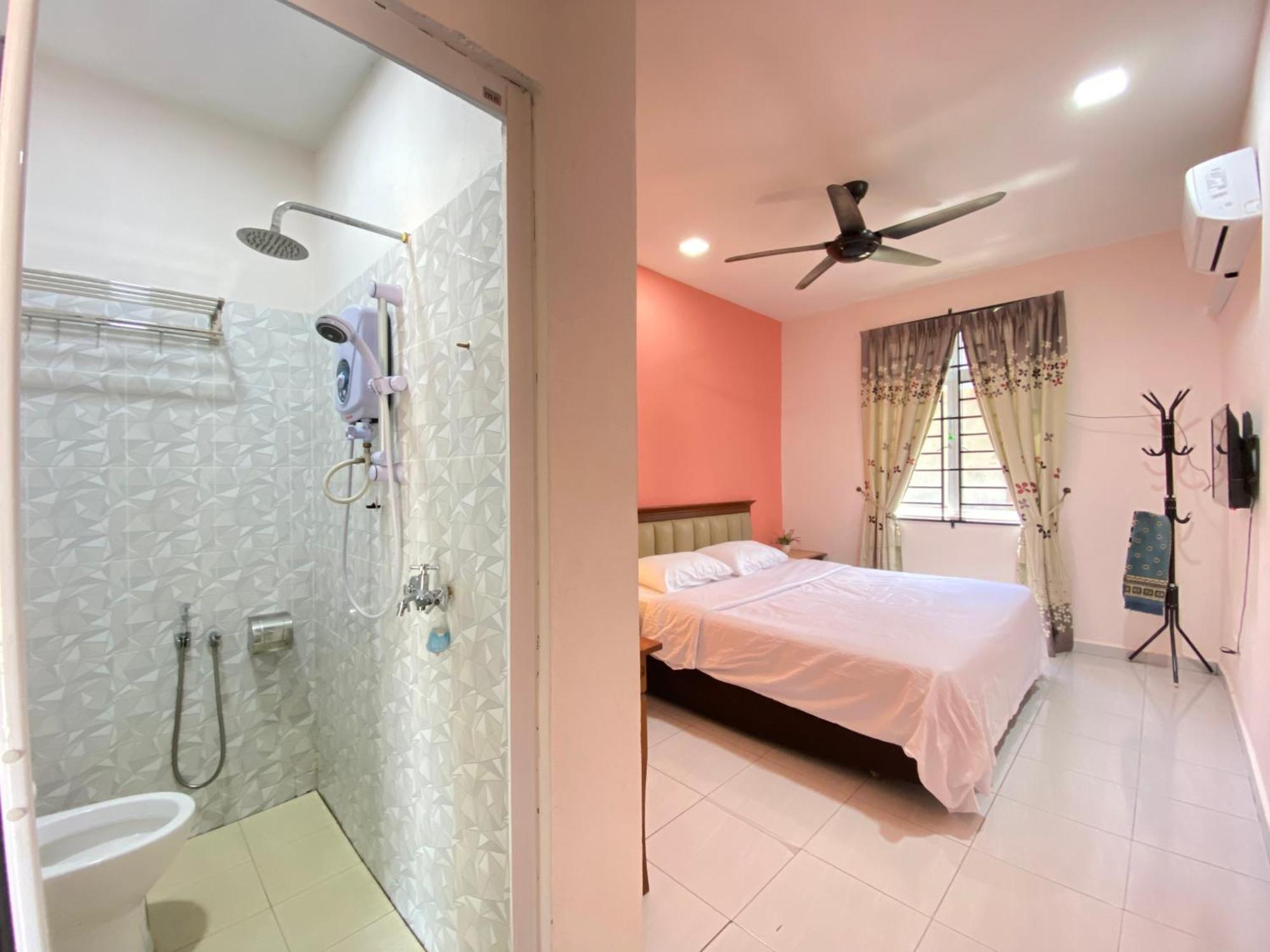 Besut Guesthouse Kampung Kuala Besut Exterior photo
