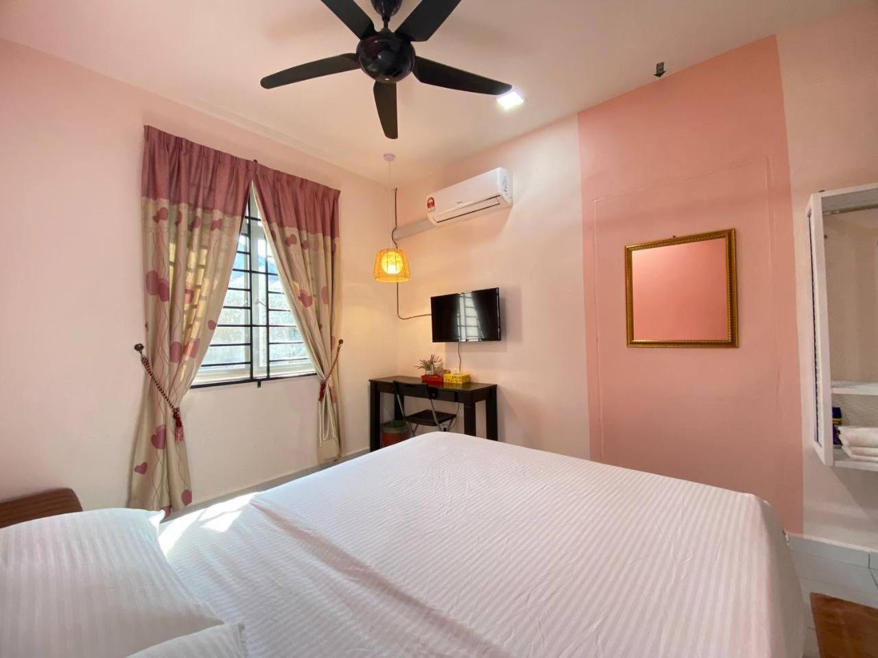 Besut Guesthouse Kampung Kuala Besut Exterior photo